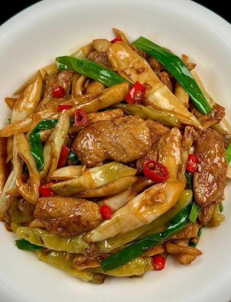 笋炒肉怎么做_笋炒肉先炒笋还是先炒肉