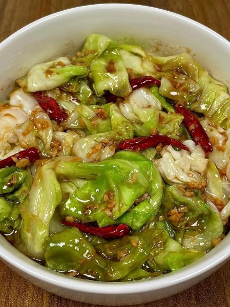 手撕包菜怎么做_手撕包菜怎么炒才脆