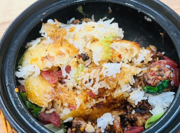 煲仔饭怎么做_正宗煲仔饭锅巴秘诀