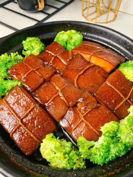 东坡肉正宗做法_东坡肉怎么做才软糯不腻