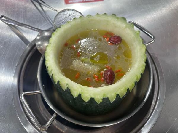 冬瓜盅的做法_冬瓜盅怎么蒸才不变形