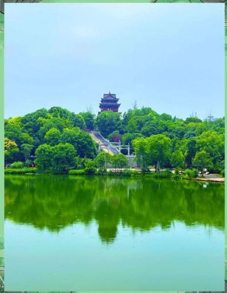 秋天湖在哪里_秋天湖有什么好玩的