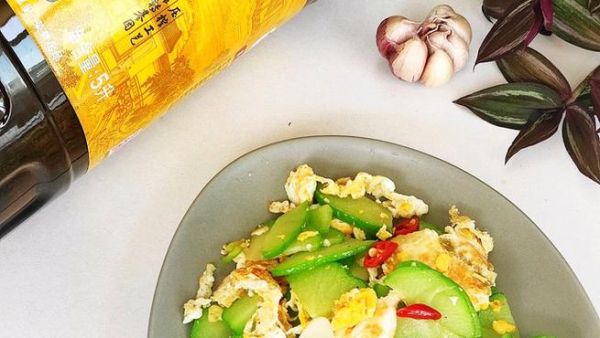 佛手瓜怎么炒好吃_佛手瓜炒蛋的做法