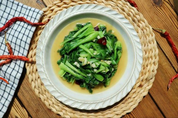 鸡毛菜怎么炒好吃_鸡毛菜焯水几分钟