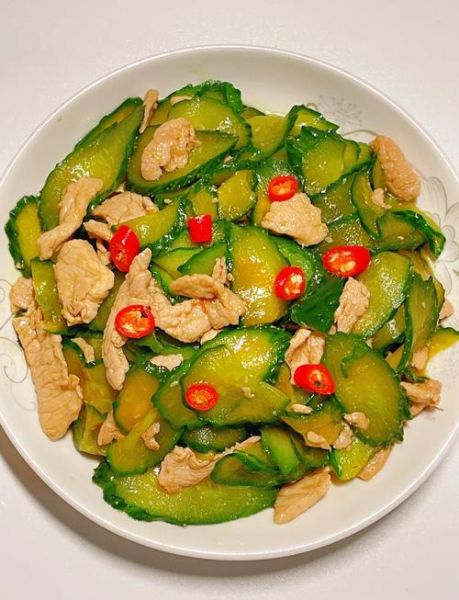 肉炒黄瓜片怎么炒好吃_黄瓜片炒肉要不要焯水