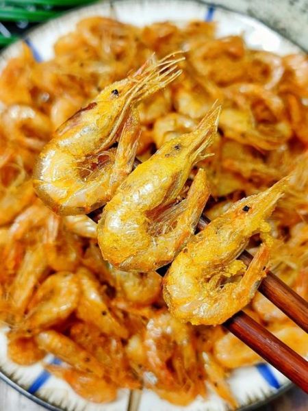 炸河虾怎么做好吃_炸河虾用不用去虾线