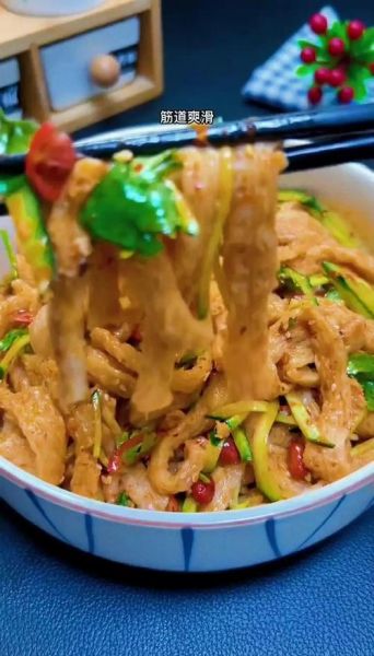 牛筋面怎么做好吃_家常牛筋面做法