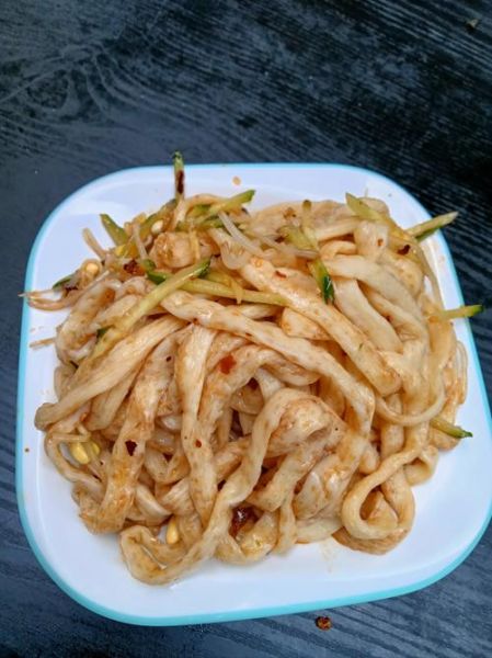 牛筋面怎么做好吃_家常牛筋面做法