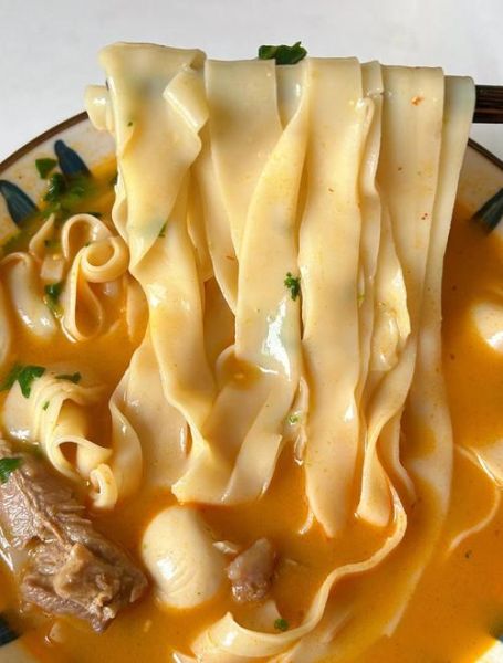 家常烩面怎么做_烩面汤怎么调才香