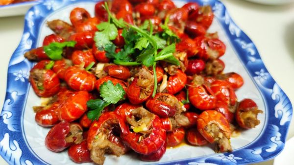 虾尾怎么做好吃_虾尾的家常做法步骤