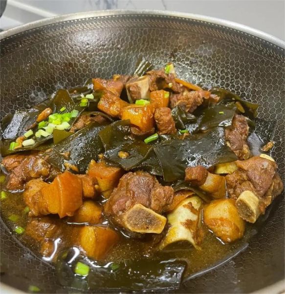 炖排骨家常做法_排骨焯水用冷水还是热水