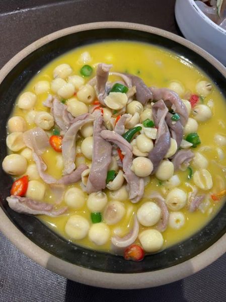 猪肚莲子汤的做法_猪肚莲子汤怎么炖好喝