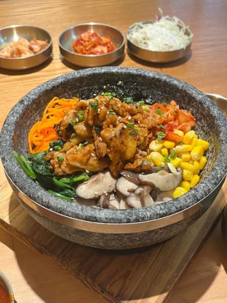 石锅拌饭怎么做_正宗韩式石锅拌饭做法