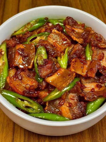 大辣椒炒肉怎么炒好吃_家常做法步骤详解