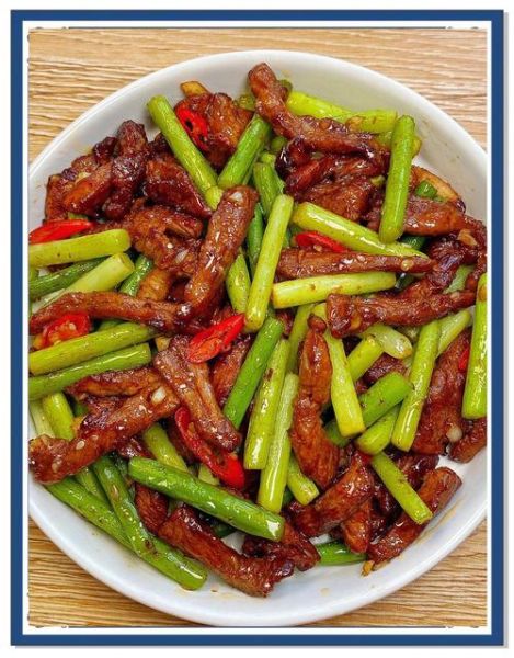 蒜薹炒肉怎么炒才嫩_蒜薹炒肉的家常做法