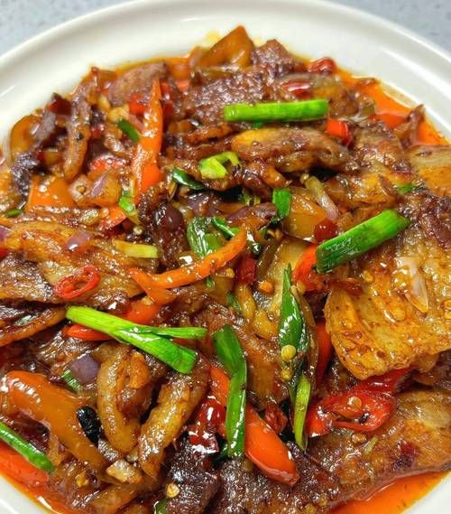 洋葱回锅肉怎么做_家常回锅肉做法步骤