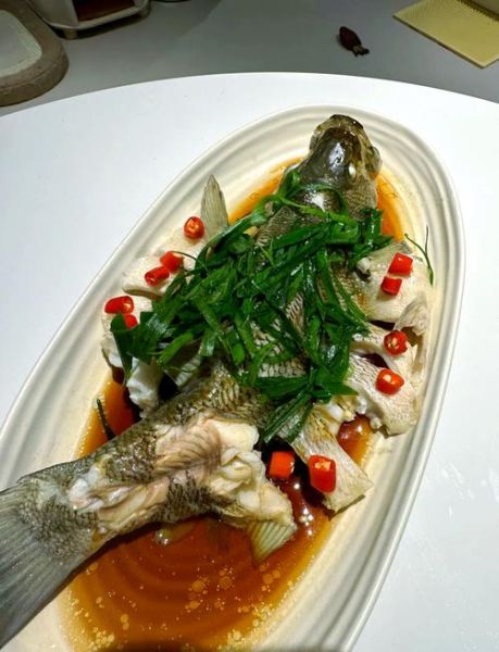 清蒸鲈鱼怎么做_鲈鱼怎么做好吃又简单