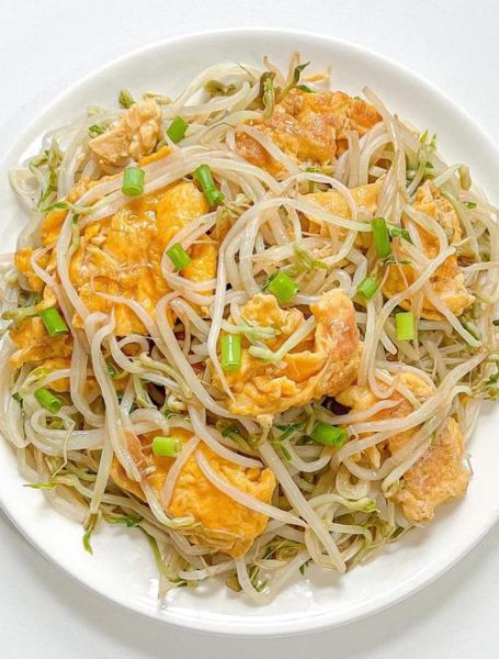 绿豆芽怎么炒好吃_绿豆芽焯水几分钟