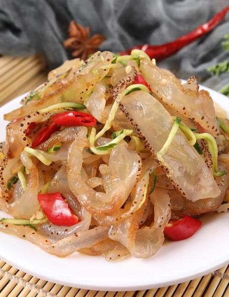 海蜇怎么凉拌好吃_海蜇焯水几分钟才脆