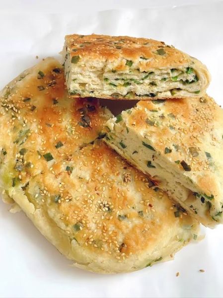 家常葱花饼怎么做_葱花饼怎么做好吃又软
