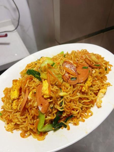 炒方便面怎么炒好吃_炒方便面需要焯水吗