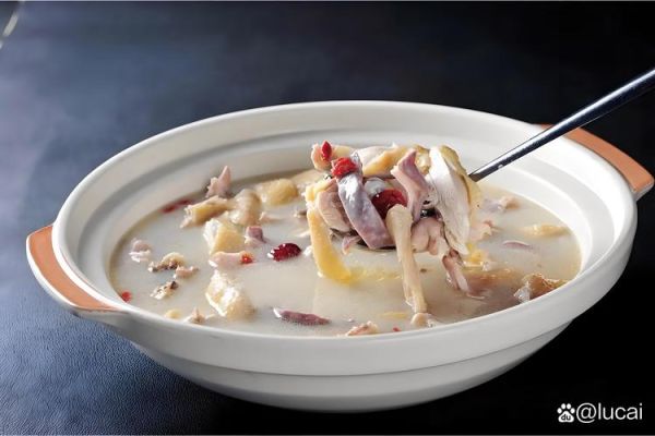 猪肚鸡怎么做才正宗_正宗猪肚鸡做法详解