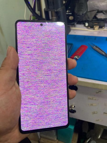 手机突然花屏了怎么回事_花屏原因及解决方法