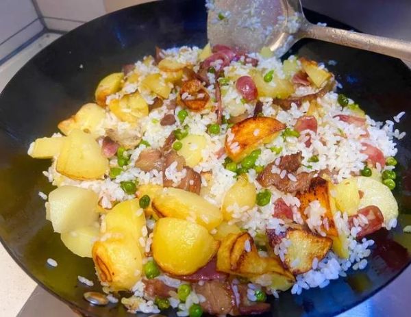 洋芋饭怎么做_洋芋饭用哪种米最好