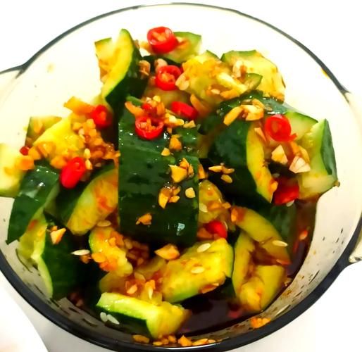 刀拍凉拌黄瓜怎么做_刀拍凉拌黄瓜家常做法