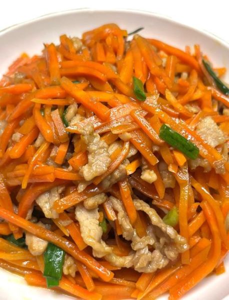 胡萝卜炒肉怎么炒好吃_家常做法步骤
