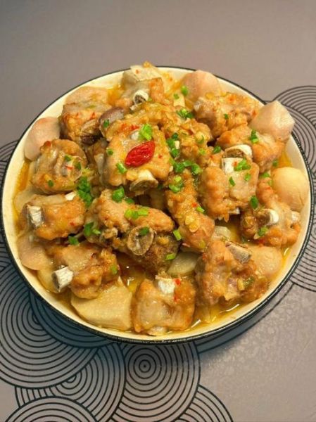 芋头蒸排骨怎么做_蒸多久才软烂