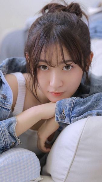 非主流女生手机壁纸哪里找_如何设置不压缩画质