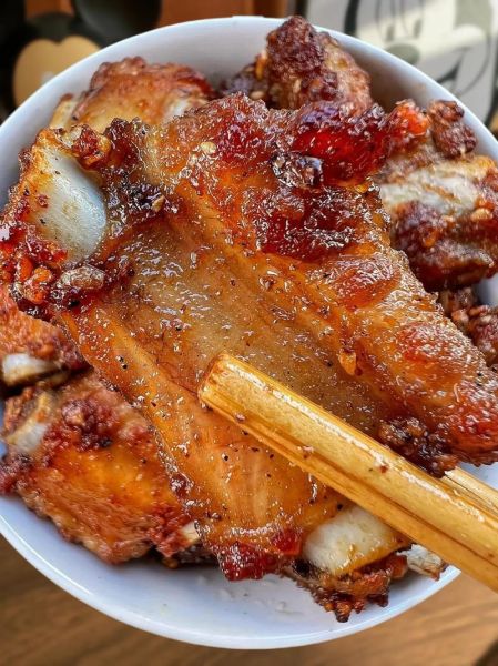 椒盐排骨怎么做_椒盐排骨家常做法