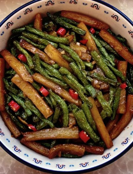 炒豇豆角怎么炒好吃_豇豆角用不用焯水