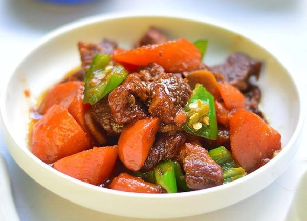 胡萝卜炖牛肉怎么做_胡萝卜炖牛肉的家常做法