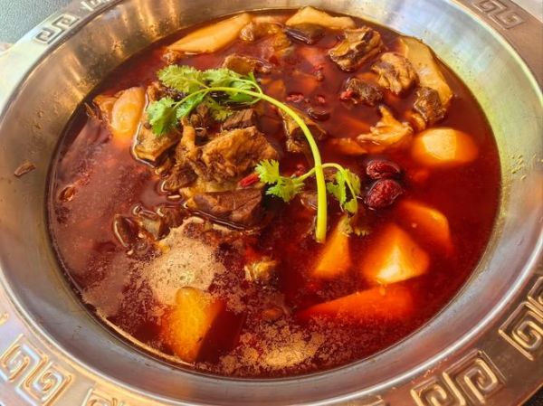 炖羊肉怎么做好吃_炖羊肉放什么调料去腥