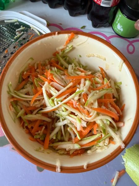 西葫芦胡萝卜饼怎么做_宝宝辅食西葫芦胡萝卜饼做法