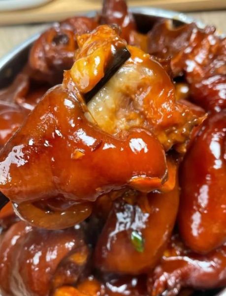 红烧猪脚怎么做_红烧猪脚最正宗的做法