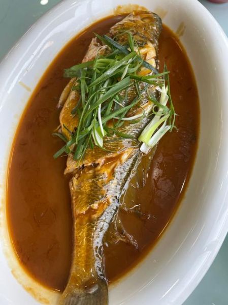 家常炖黄花鱼怎么做_黄花鱼炖多久才入味