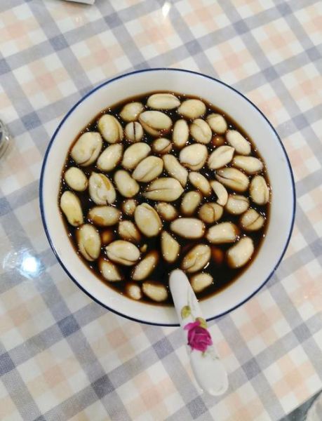 泡花生米的正确做法_怎样泡花生米更脆