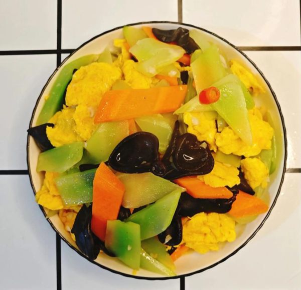 莴笋怎么炒好吃_莴笋的做法大全