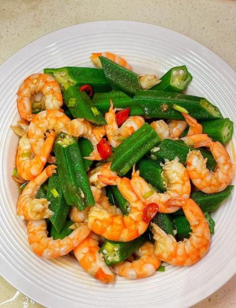 秋葵炒虾仁怎么做_秋葵炒虾仁要焯水吗