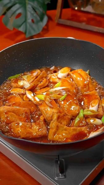 小葱炒豆腐怎么炒好吃_家常做法步骤