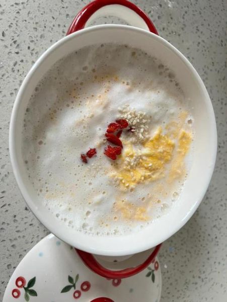 牛奶醪糟鸡蛋的做法_醪糟鸡蛋牛奶怎么做