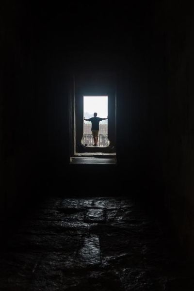 黑暗无边是什么意思_黑暗无边出自哪里