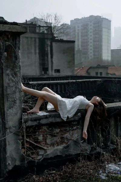 废墟唯美怎么拍_废墟摄影构图技巧