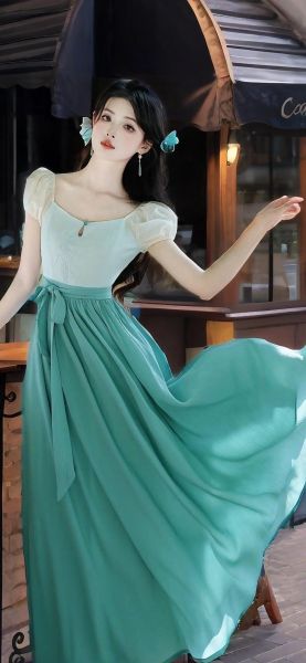 湖水蓝是什么颜色_湖水蓝怎么搭配好看