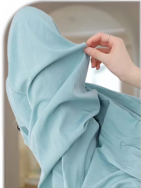 湖水蓝是什么颜色_湖水蓝怎么搭配好看