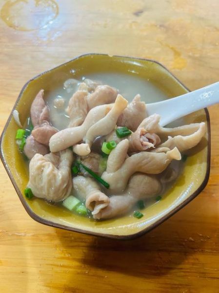 大肠汤怎么做好吃_猪大肠汤的家常做法