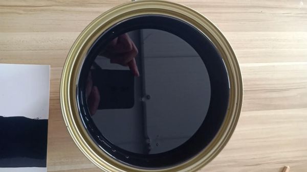 黑色相近的颜色有哪些_黑色和深灰的区别是什么